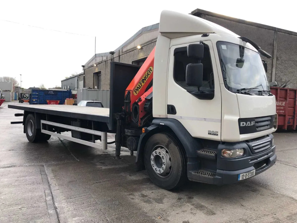 18T Flatbed truck + 15T crane