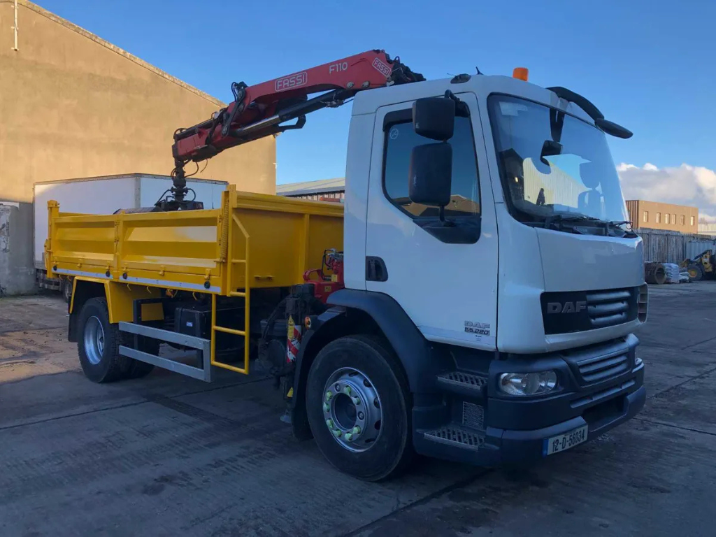 18T Tipper with Clamshell (1)